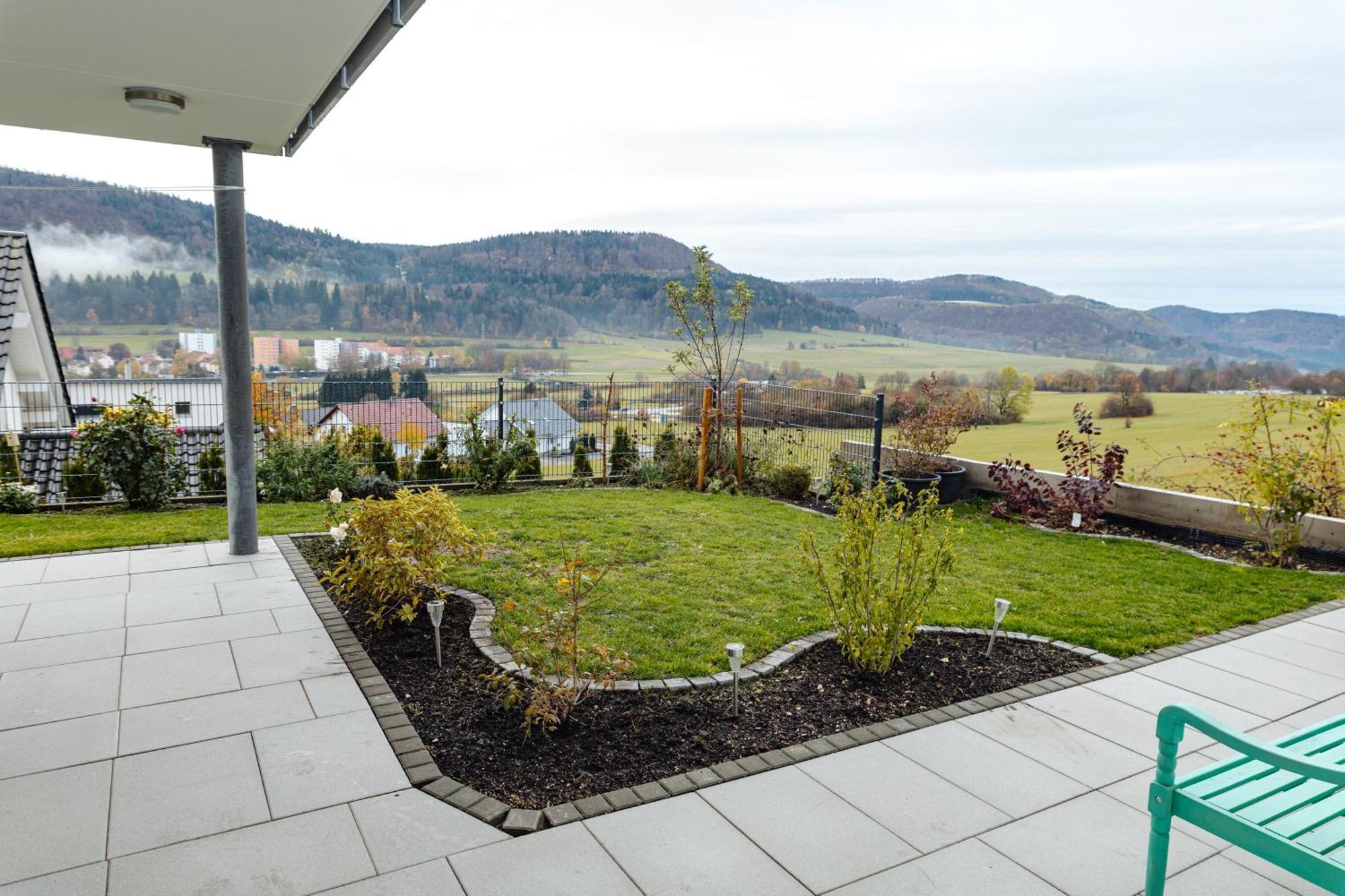 Atemberaubender Ausblick Mit Premium-Wanderwegen Vor Der Haustuer Apartment Albstadt Exterior photo