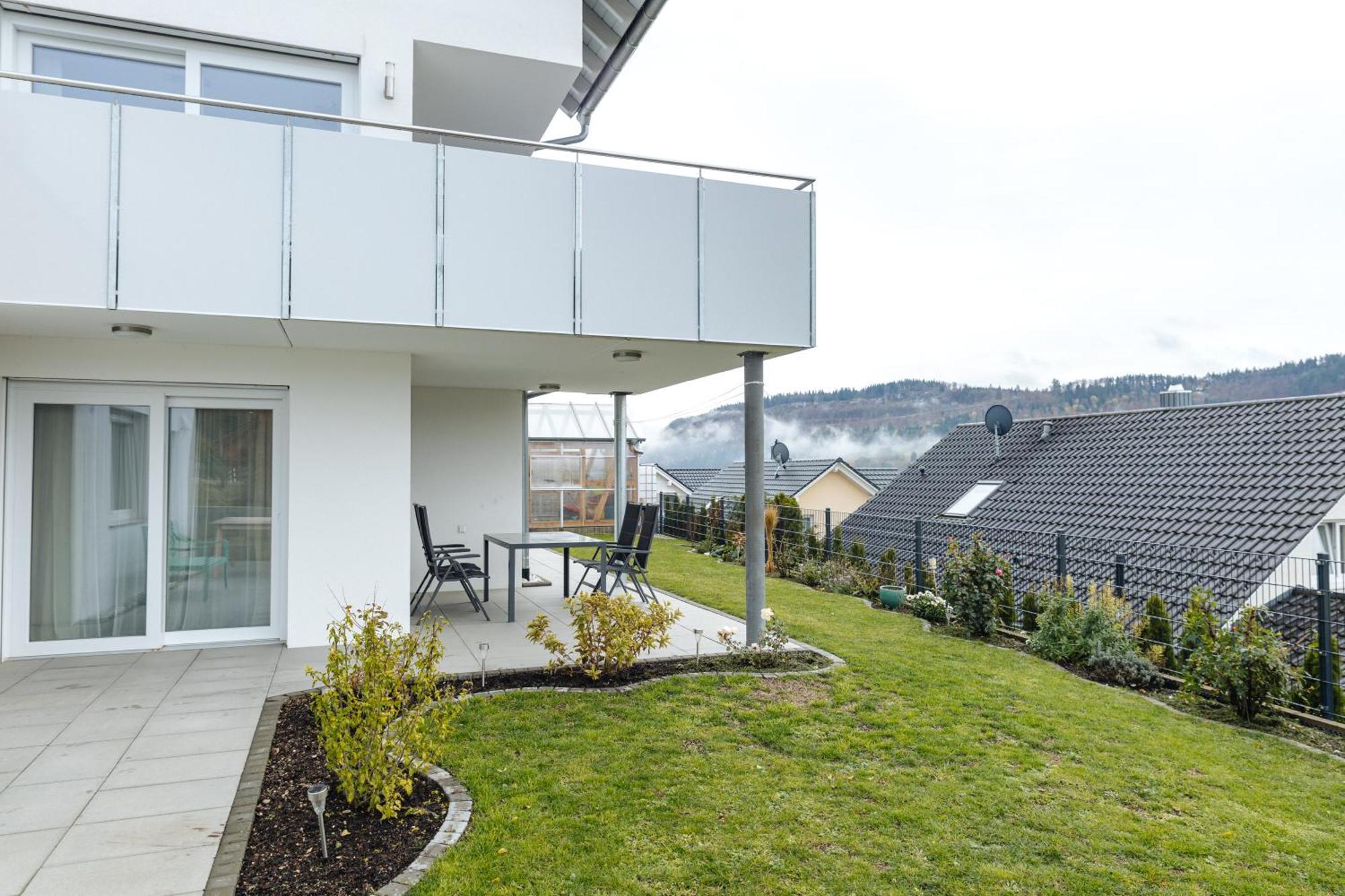 Atemberaubender Ausblick Mit Premium-Wanderwegen Vor Der Haustuer Apartment Albstadt Exterior photo
